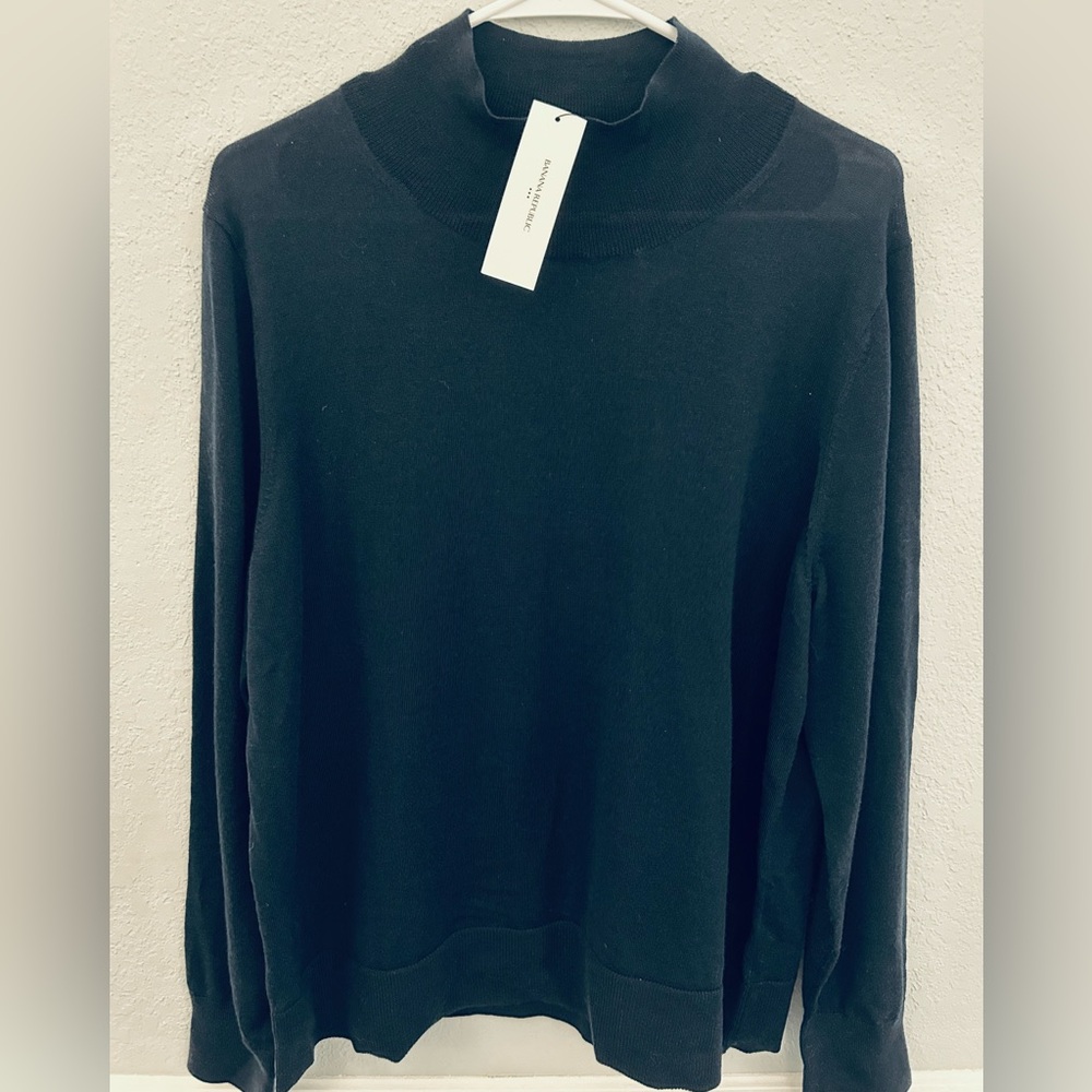 Banana Republic Women's Navy Blue Mock Neck Light Weight Sweater Top, NWT
